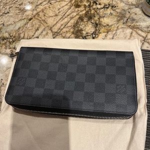 Man’s large wallet